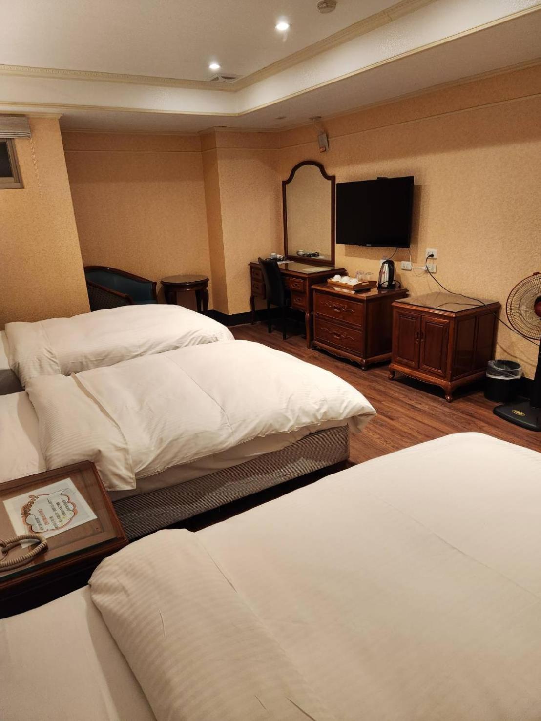 Duke Business Hotel Taoyuan Buitenkant foto